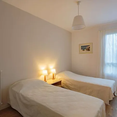 Apartment Bel Renove, Calme, Proche Centre Et Plage, Balcon, 2 Chambres, Commerces A 150m - Fr-1-4-685
