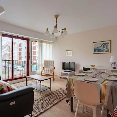 Apartment Bel Renove, Calme, Proche Centre Et Plage, Balcon, 2 Chambres, Commerces A 150m - Fr-1-4-685